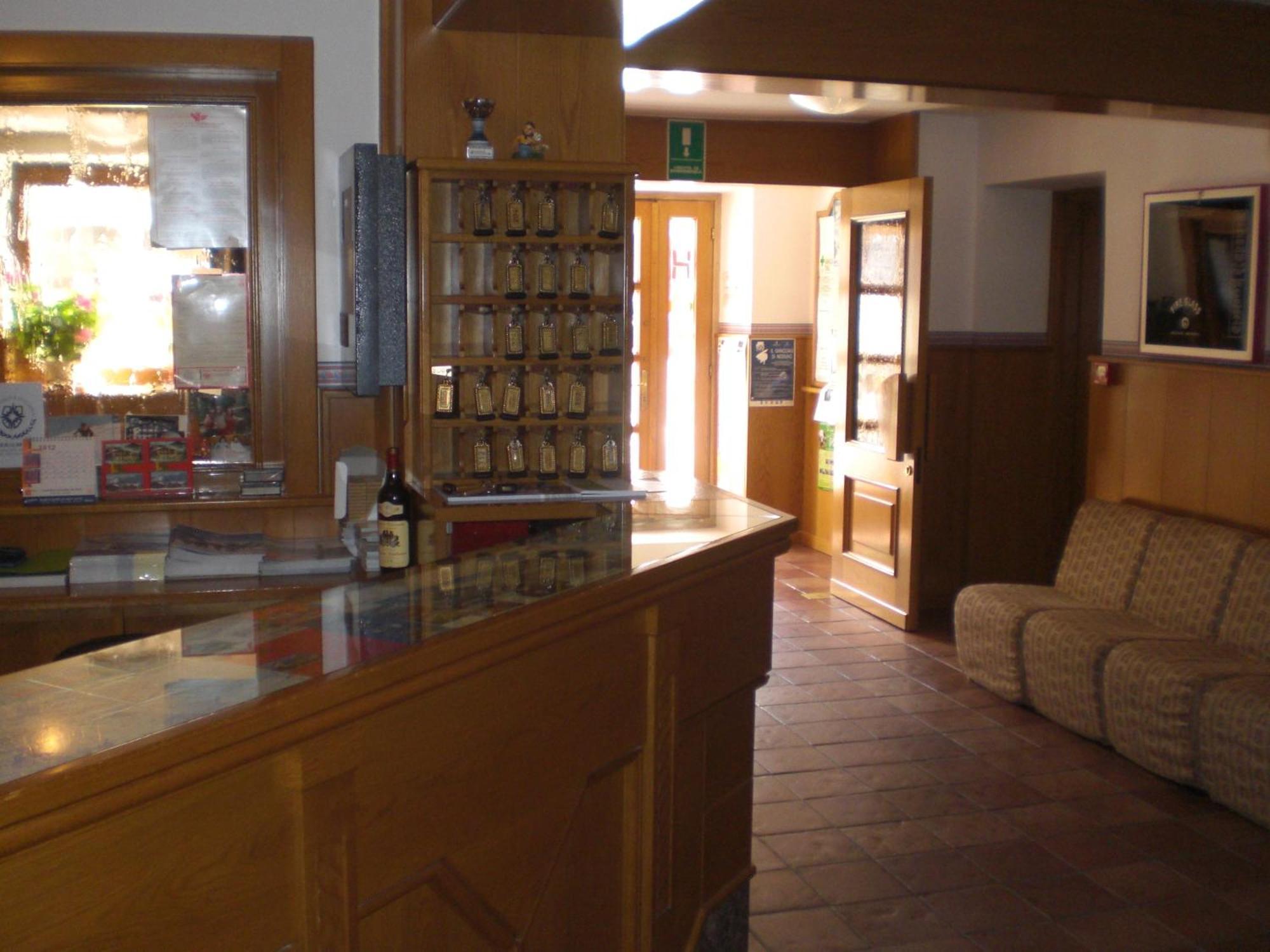 Hotel Edelweiss Passo del Tonale Exterior photo