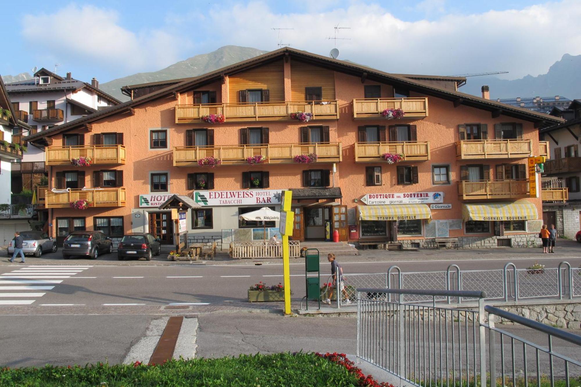 Hotel Edelweiss Passo del Tonale Exterior photo