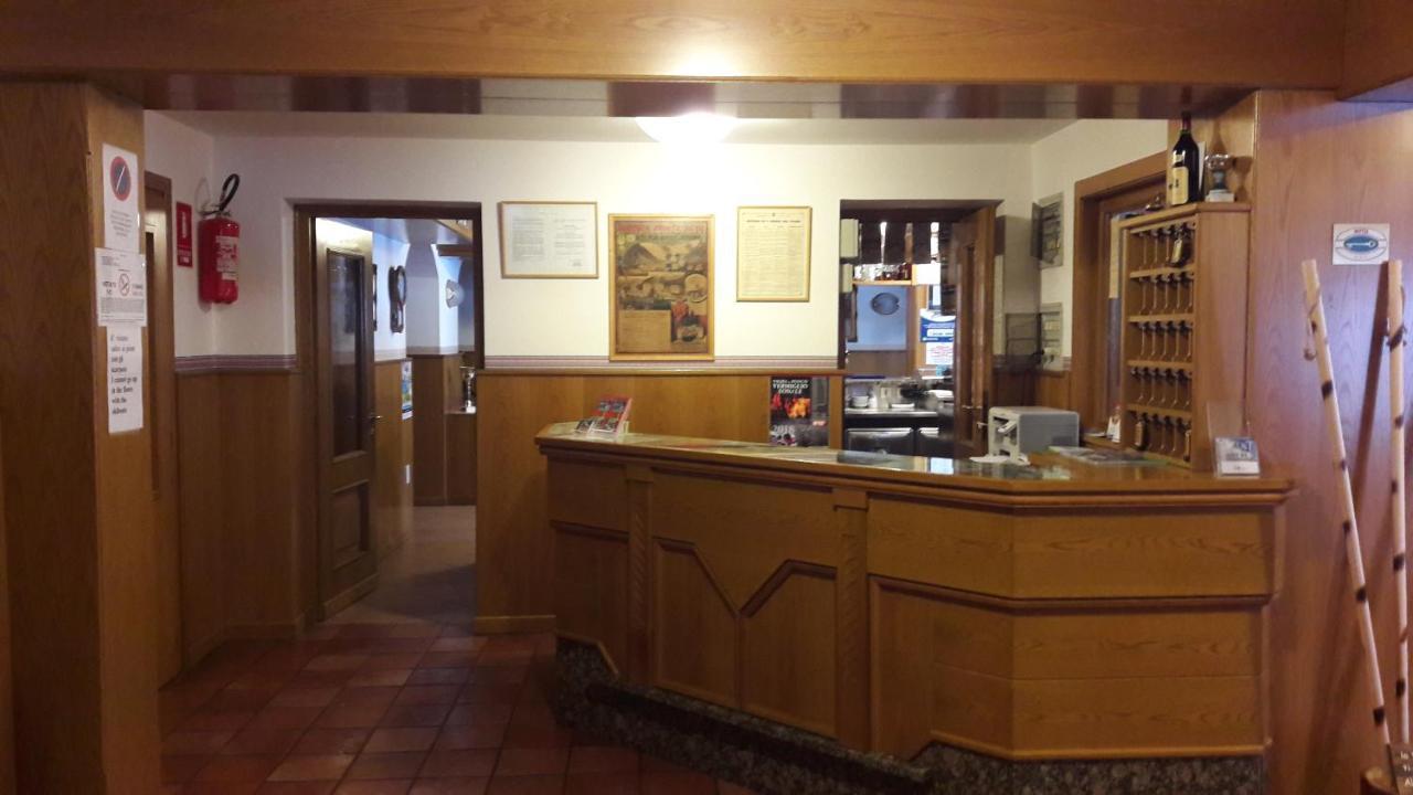 Hotel Edelweiss Passo del Tonale Exterior photo